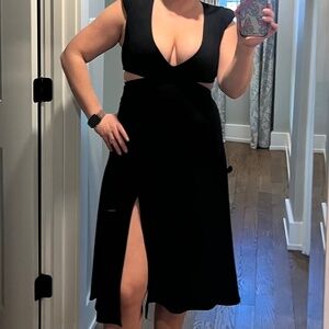 Halston Heritage Size 8 black cocktail dress